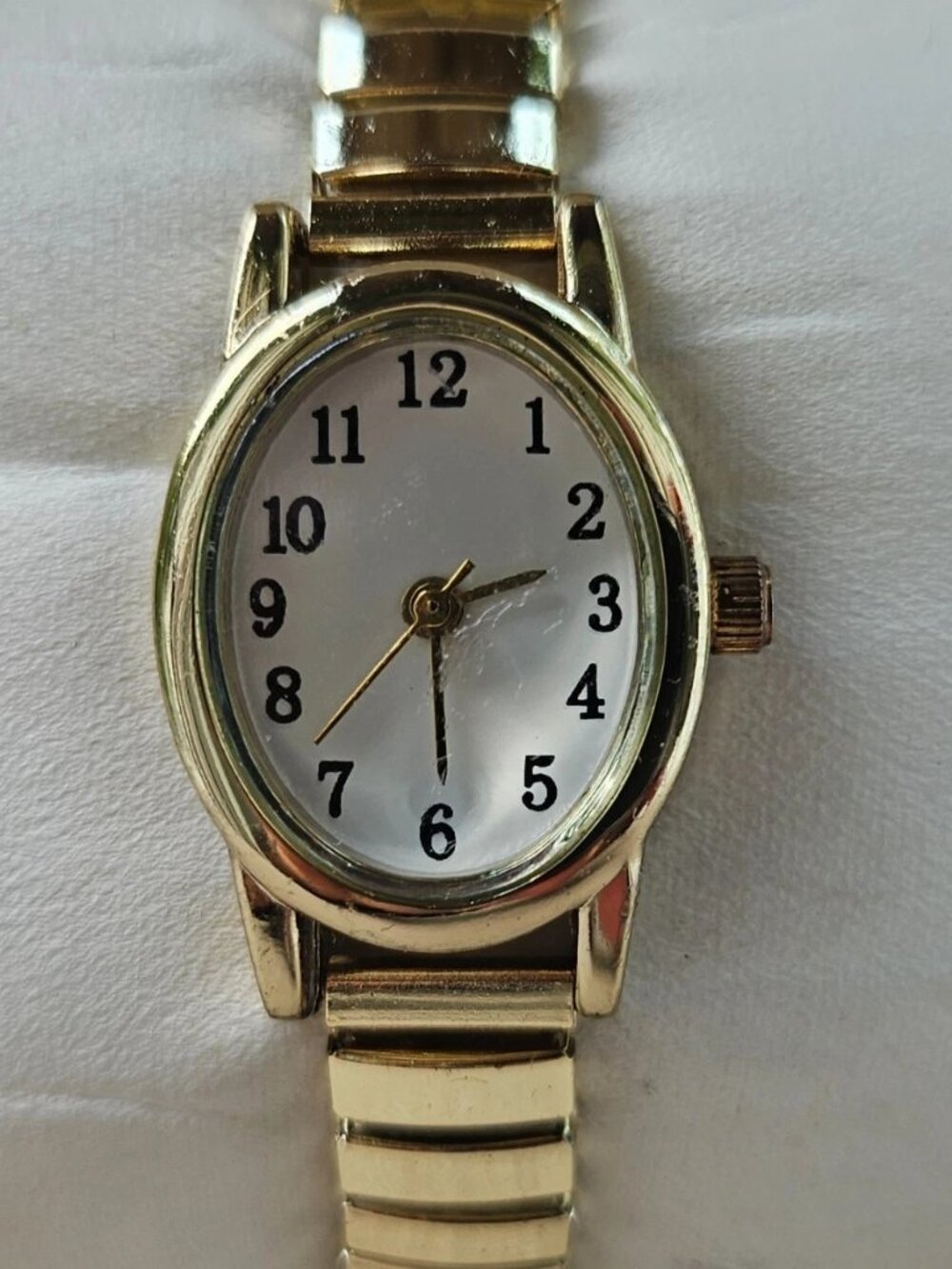 Women Wristwatch Fashion Gold Tone Quartz Analog Stretchable Metal Band Watch
